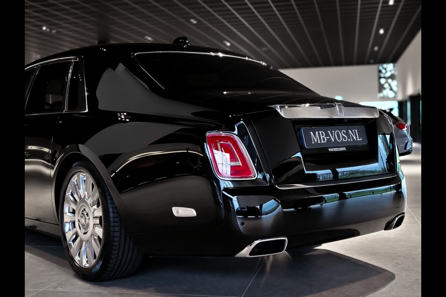 Rolls-Royce Phantom VIII 6.7 V12 Starlight|Coachline|Entertainment|Picknick|Bespoke