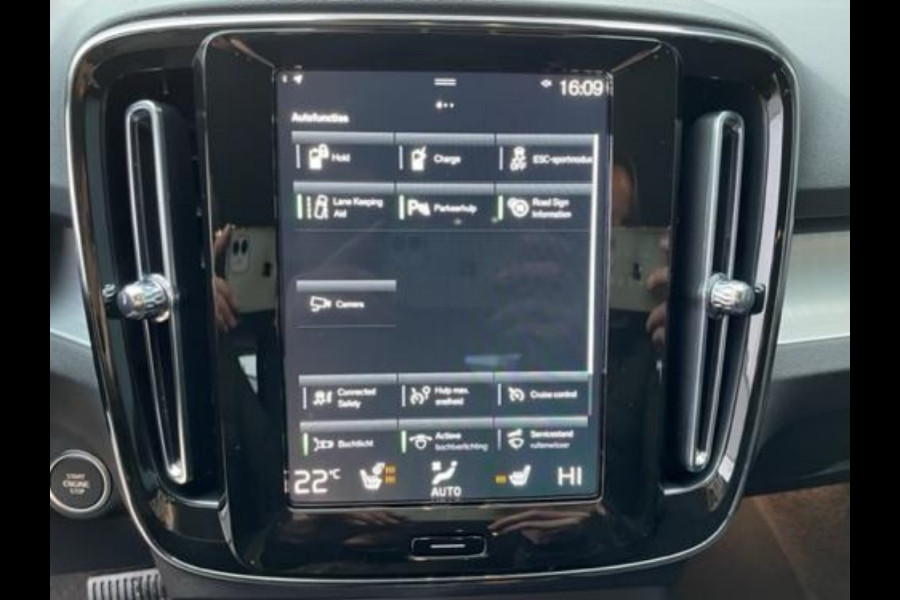 Volvo XC40 T4 Recharge Inscription Expression