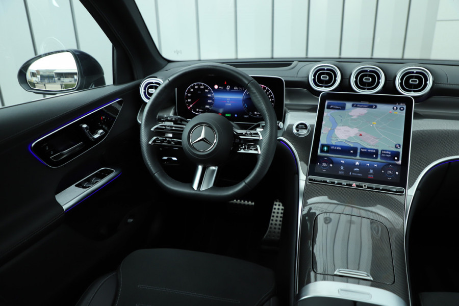 Mercedes-Benz GLC 300e 4-Matic AMG | Aut9 | Head-up | Keyles-go | Panoramadak | Distronic | Memory | Digital-light | 2023.