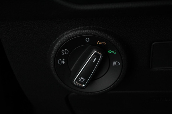 Seat Ateca 1.5 TSI DSG Style Nieuw type Demo! | Climate Control | Camera | Parkeer sensoren | Cruise control | DAB | Led | Lichtmetalen Velgen
