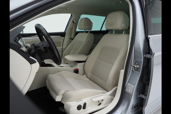 Volkswagen Passat Variant 1.5 TSI DSG Comfortline | Virtual Cockpit | Adaptive Cruise | Camera | Trekhaak