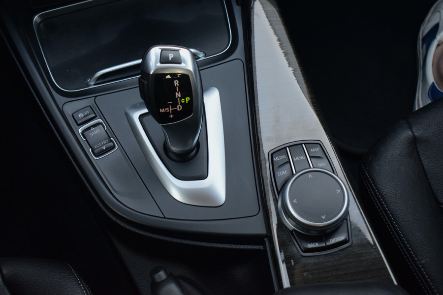 BMW 3-serie Gran Turismo 320i Executive | Virtual | H&K | Leer | Climate | Cruise