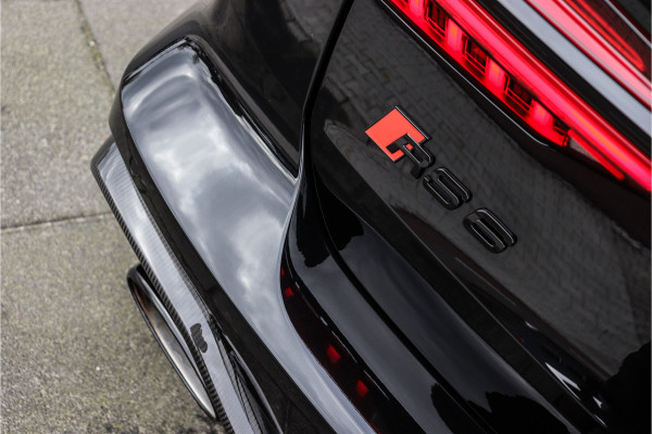 Audi RS6 V8 4.0 quattro **Carbon/Pano/B&O/Nightv/Softcl/HUD**
