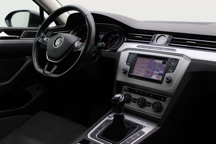 Volkswagen Passat Variant 1.4 TSI Comfortline LED, Climate, Cruise, Navigatie, ErgoComfort, PDC, DAB, Trekhaak