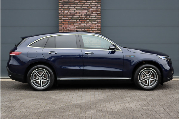 Mercedes-Benz EQC 400 4-MATIC AMG Line 80 kWh | ex BTW €49.000,- | Schuifdak | Distronic+ | Memory | Trekhaak | Surround Camera | Keyless Go | Head-up Display | Voorklimatisering | Rijassistentiepakket | Air-Balance |