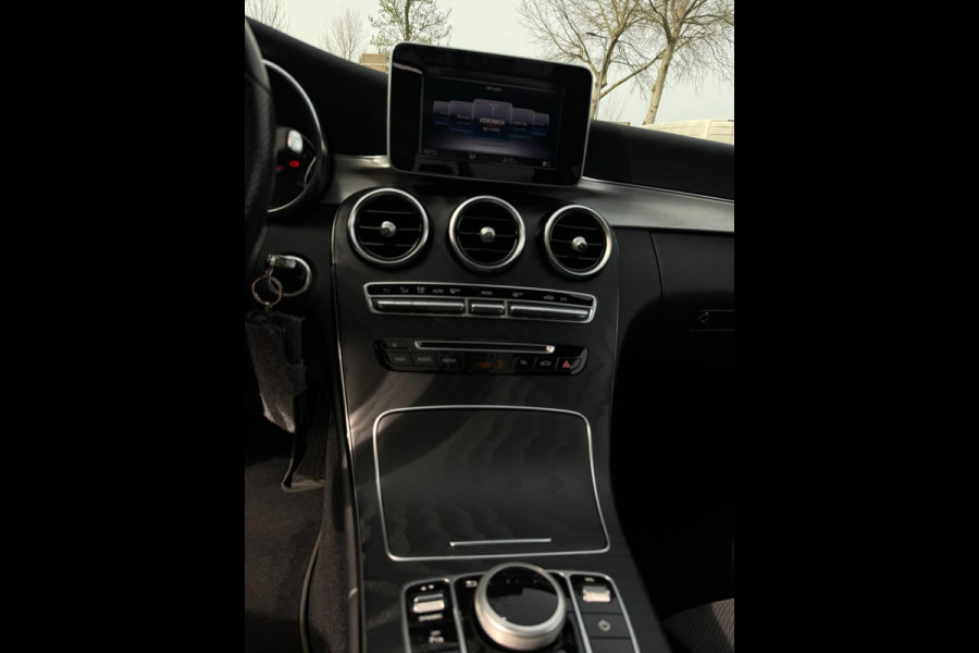 Mercedes-Benz C-Klasse 180 AMG Sport Edition, Pano, Dealer onderhouden