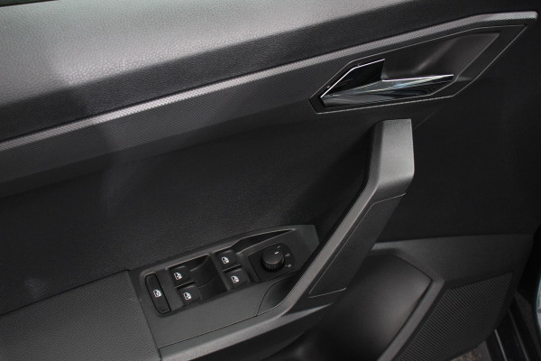 Seat Arona 1.0 TSI Style | Cruise Control | Parkeersensoren Achter | Stoelverwarming | lichtmetalen Velgen |