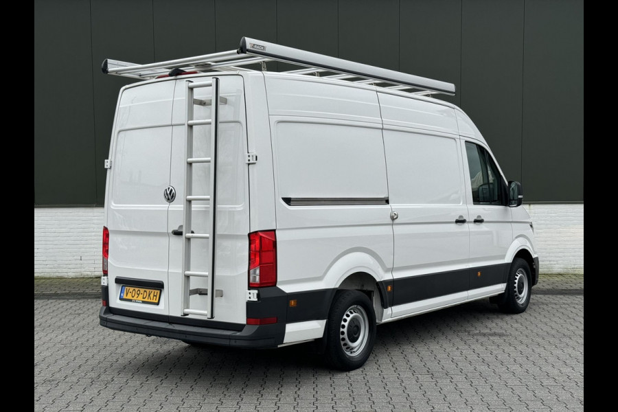 Volkswagen Crafter 35 2.0 TDI 177pk L3H3 Highline 3500kg Aanhanger Camera Carplay Navigatie PDC v+a Imperiaal