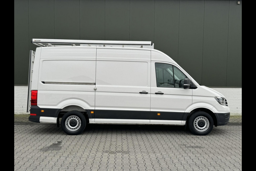 Volkswagen Crafter 35 2.0 TDI 177pk L3H3 Highline 3500kg Aanhanger Camera Carplay Navigatie PDC v+a Imperiaal