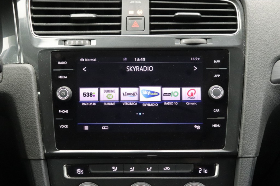 Volkswagen Golf e-Golf (15.000 na SUBSIDIE) - Navi, Carplay, Clima