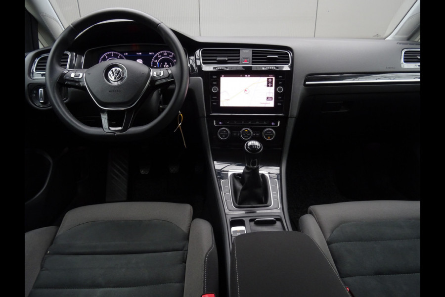 Volkswagen Golf 1.5 TSI Highline * CARPLAY * VIRTUAL COCKPIT * LED !!