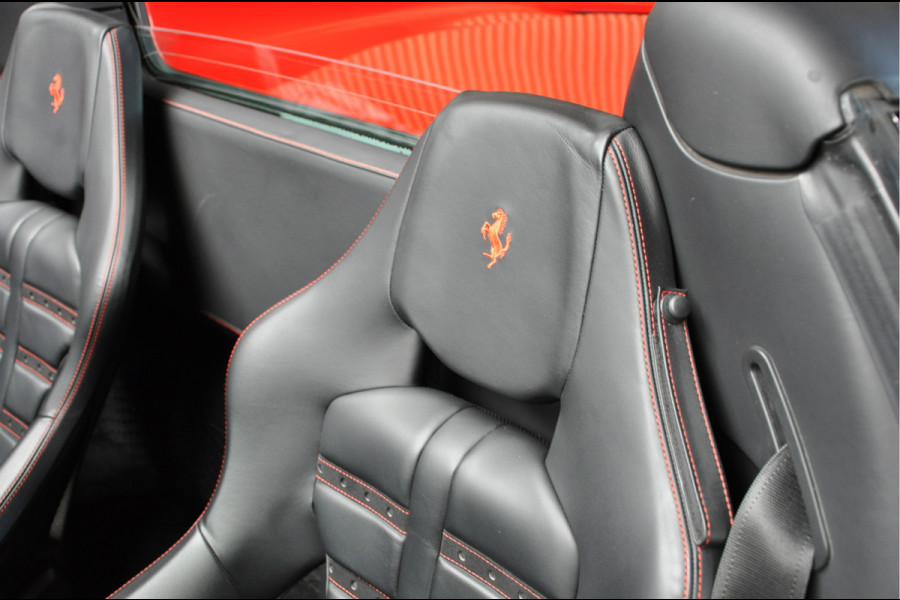 Ferrari F8 Spider 3.9 V8 HELE Daytona Seats Passengerdisplay CarPlay Rosso Corsa