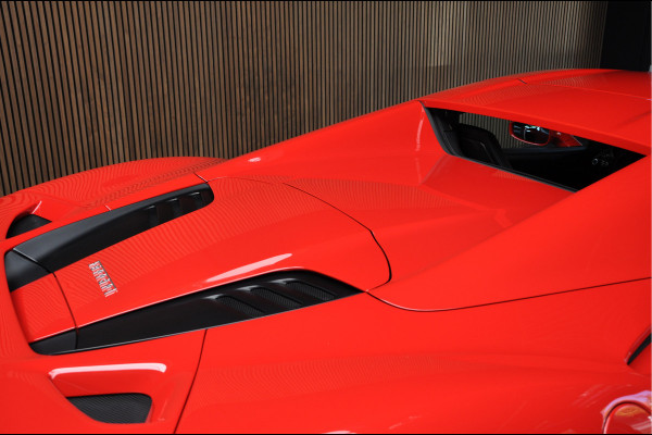 Ferrari F8 Spider 3.9 V8 HELE | Rosso Corsa | Daytona Seats | Passenger Display | CarPlay |