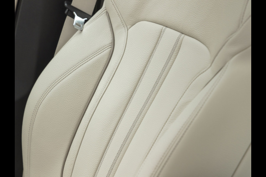 BMW 5 Serie Touring 530e Luxury - Driving Ass Prof - Pano - Comfortzetels - Head-Up - Laserlight
