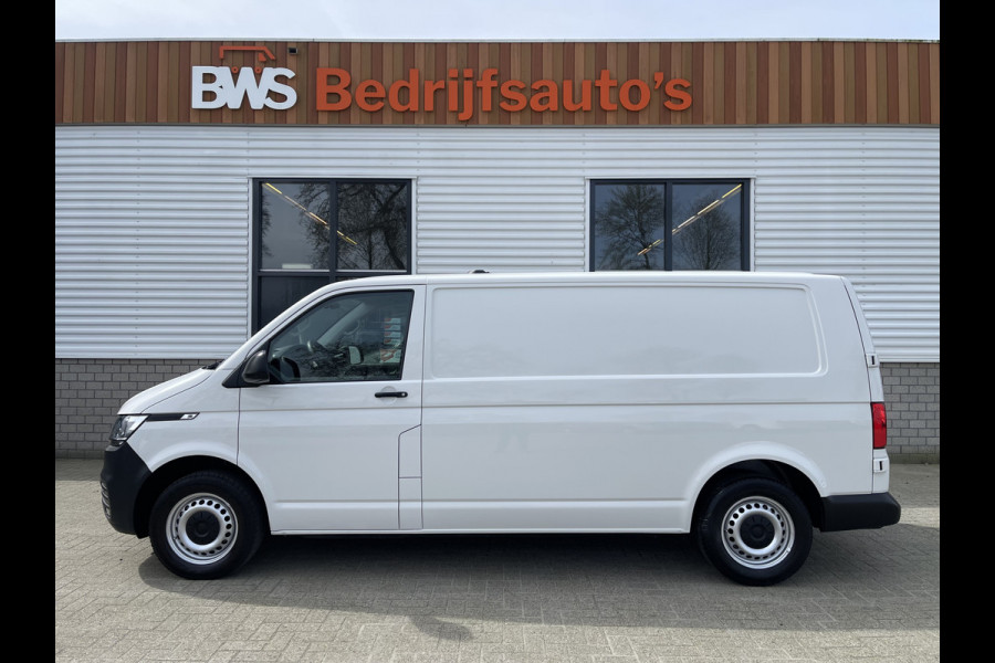 Volkswagen Transporter T6.1 / 2.0 TDI 110pk L2H1 28 Comfortline / vaste prijs rijklaar € 20.700 ex btw / lease vanaf € 366 / airco / achteruit rijcamera / dichte achterdeuren / pdc voor en achter !