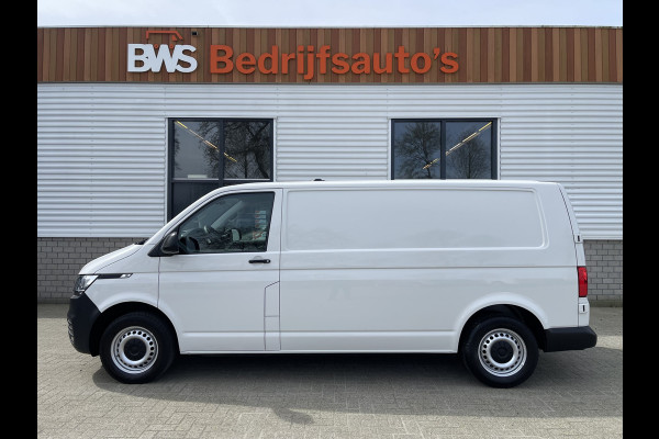 Volkswagen Transporter T6.1 / 2.0 TDI 110pk L2H1 28 Comfortline / vaste prijs rijklaar € 20.700 ex btw / lease vanaf € 366 / airco / achteruit rijcamera / dichte achterdeuren / pdc voor en achter !