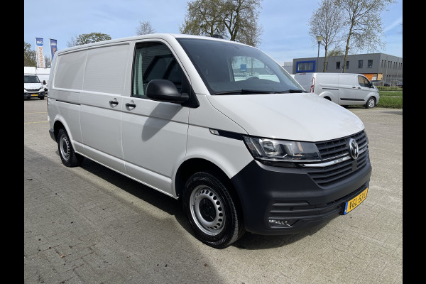 Volkswagen Transporter T6.1 / 2.0 TDI 110pk L2H1 28 Comfortline / vaste prijs rijklaar € 20.700 ex btw / lease vanaf € 366 / airco / achteruit rijcamera / dichte achterdeuren / pdc voor en achter !