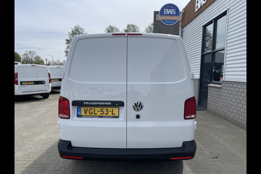 Volkswagen Transporter T6.1 / 2.0 TDI 110pk L2H1 28 Comfortline / vaste prijs rijklaar € 20.700 ex btw / lease vanaf € 366 / airco / achteruit rijcamera / dichte achterdeuren / pdc voor en achter !