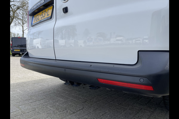 Volkswagen Transporter T6.1 / 2.0 TDI 110pk L2H1 28 Comfortline / vaste prijs rijklaar € 20.700 ex btw / lease vanaf € 366 / airco / achteruit rijcamera / dichte achterdeuren / pdc voor en achter !