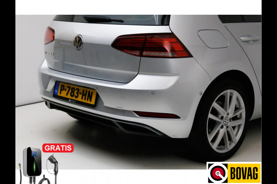 Volkswagen E-Golf Warmtepomp € 2000,- Subsidie mogelijk! (particulier) Stoelverwarming, Navigatie, Voorruitverwarming, Camera, LMV
