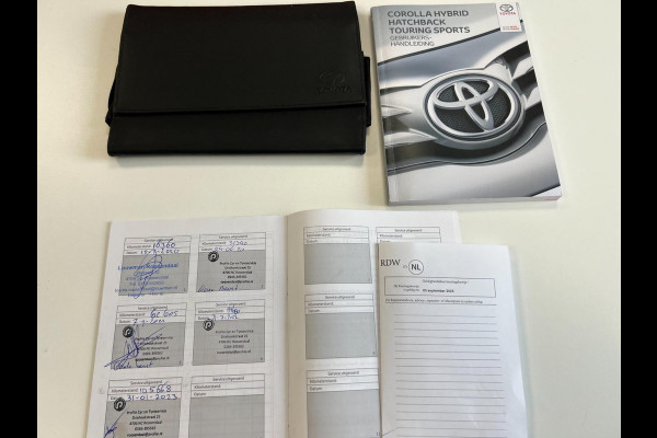 Toyota Corolla Touring Sports 1.8 Hybrid First Ed. / Navi / Digi Dash / Ned Auto / NAP / MCC / Gouda