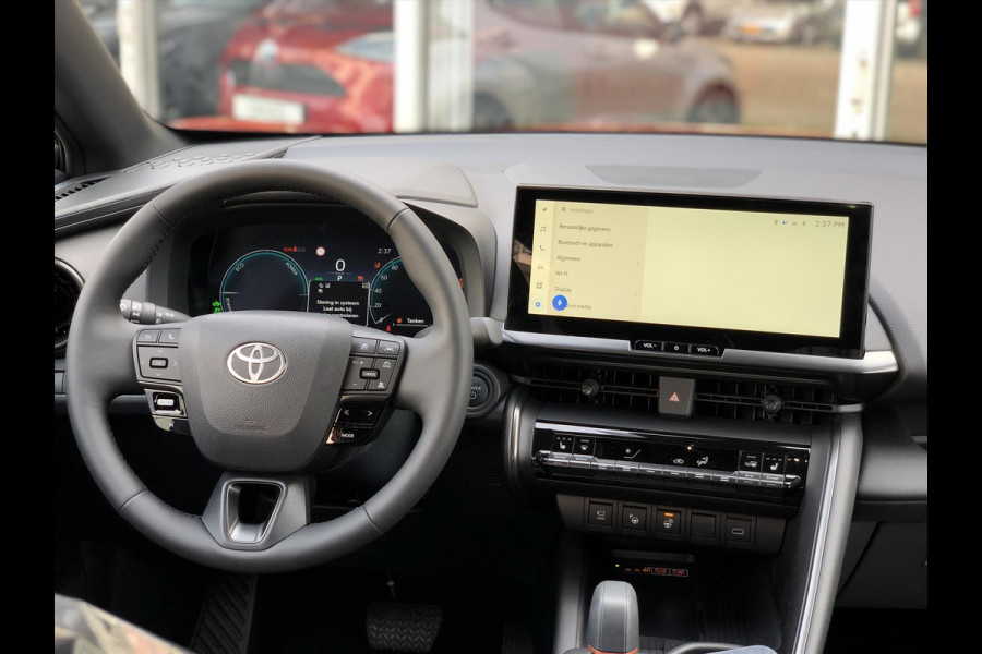 Toyota C-HR 2.0 High Power PHEV 223pk First Edition Bi Tone | Dodehoekherkenning, Elektrische achterklep, Navigatie, Stoel + Stuurverwarming