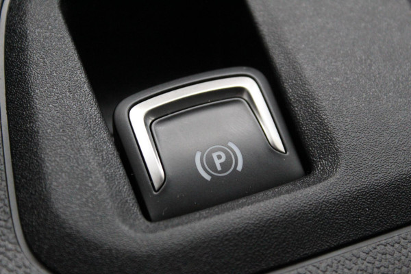 Opel CORSA-E 50kWh Level 3 11kW 3 fase | Navi Pro 10" scherm | Premium pakket | Winterpakket | Achteruitrijcamera | Bluetooth