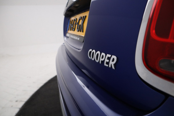 MINI Cabrio 1.5 Cooper Chili JCW John Cooper works pakket, Leer, Vlimate, etc. etc.