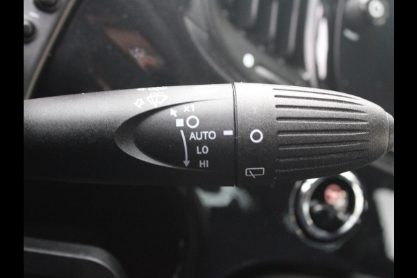 Fiat 500 Hybrid Club | Airco | PDC | Priv. glass | Apple Carplay | Chrome | 15"