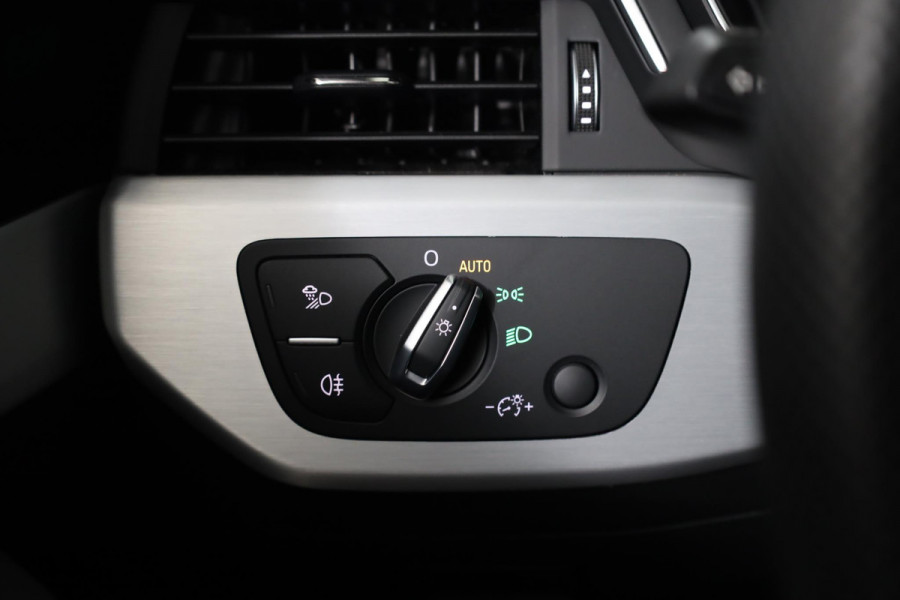 Audi A4 Avant 35 TFSI S-Line 150 pk S-Tronic | Verlengde garantie | Navigatie | Parkeersensoren | LED koplampen | S-Line