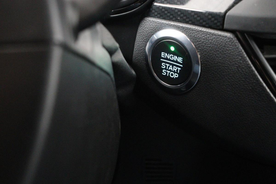 Ford Focus 1.0 EcoBoost ST-Line | Stoel & stuurverwarming | Camera | Carplay | Navigatie | Keyless | Climate control