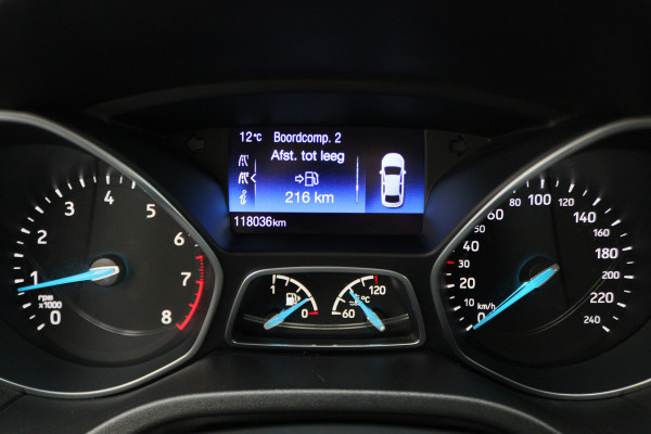 Ford Focus 1.0 Titanium Navigatie, Keyless, Side-Skirts, Climate, Stoelverw., Cruise, 18"