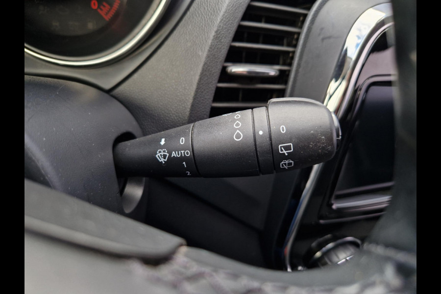 Renault Captur 1.2 TCe Dynamique Automaat | Trekhaak | Camera | Navi | 17" Velgen | Clima | PDC | Cruise | LED |