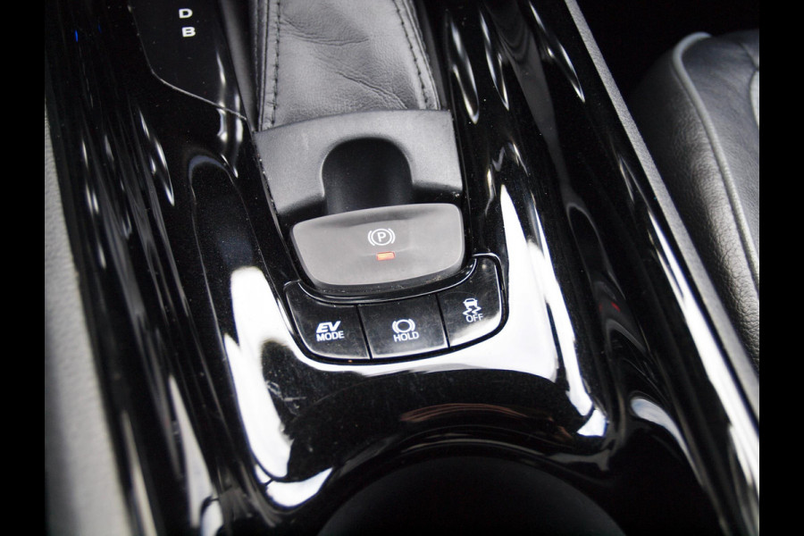 Toyota C-HR 1.8 Hybrid Black Edition Camera | Automaat | Leer | Navi | Dealeronderhouden |