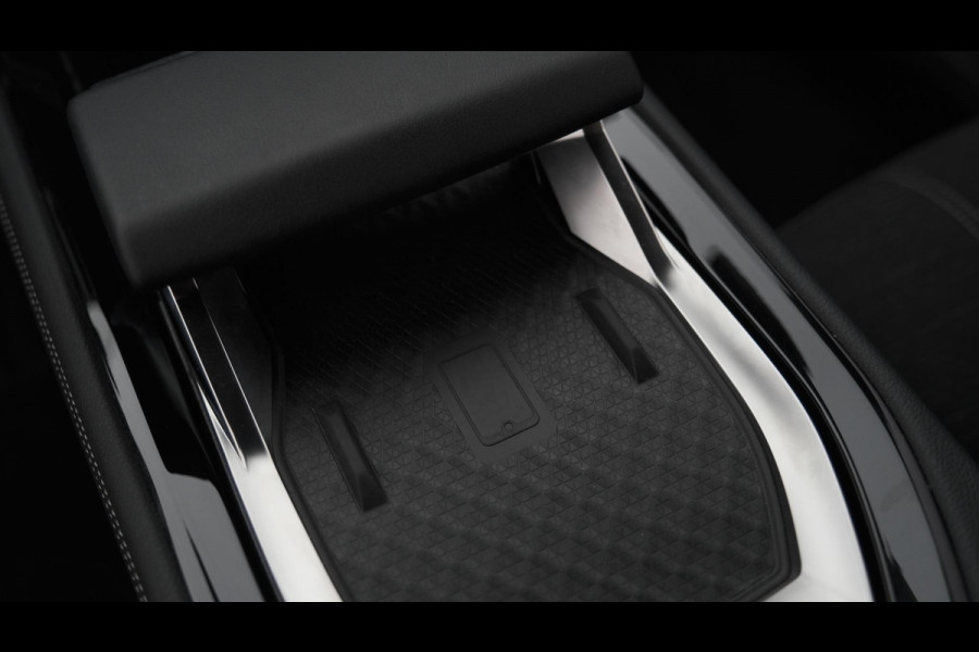 Renault Austral Mild Hybrid 160 Techno | 1800 KG Trekgewicht | Camera | Apple Carplay | Parkeersensoren