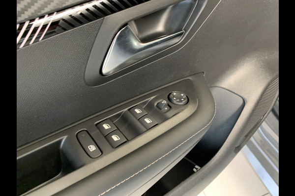 Peugeot e-208 EV Allure 50 kWh | Navigatie | Parkeersensoren achter  | Apple Carplay/Android Auto |
