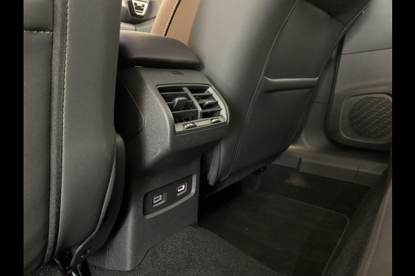 Citroën C4 1.2 Turbo 130pk Automaat Shine Pack Business | Lederen Bekleding | Head-Up Display | Navigatie | Apple Carplay/Android Auto
