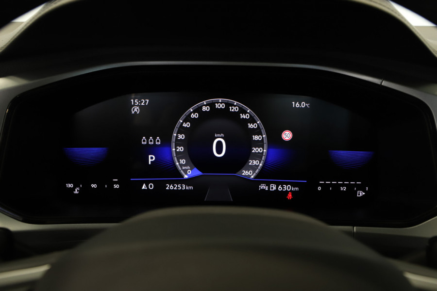 Volkswagen T-Roc 1.5 TSI 150pk DSG Life Navigatie Virtual cockpit Acc Clima