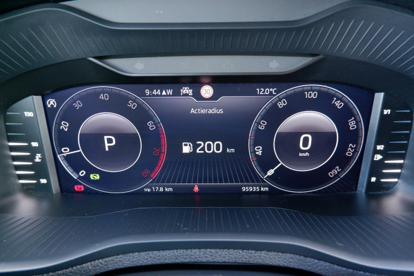 Škoda Karoq 1.5 TSI ACT Style | LED | Elek. Trekhaak | Virtual Cockpit | PDC met camera
