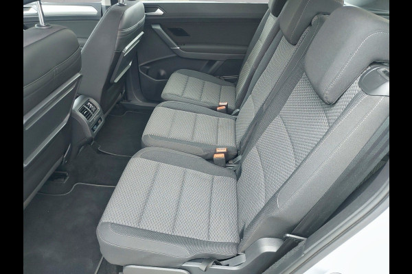 Volkswagen Touran 1.5 TSI Comfortline 7p, airco,cruise,navigatie,app connect,wegklapbaretrekhaak,parkeersensoren,