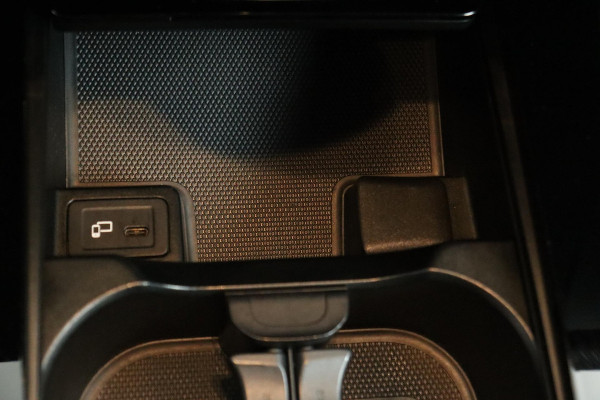 Mercedes-Benz CLA-Klasse Shooting Brake 180 Business Solution Automaat (NAVIGATIE, CAMERA, PARKEERSENSOREN, 1e EIGENAAR)
