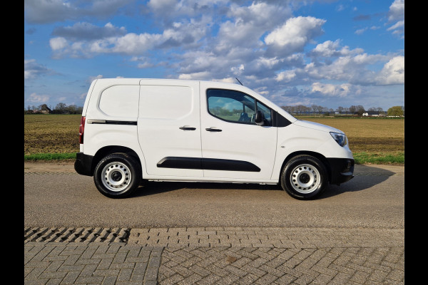 Opel Combo 1.5D L1H1 - 100 Pk - Apple Carplay Android Auto - ParkeerCamera