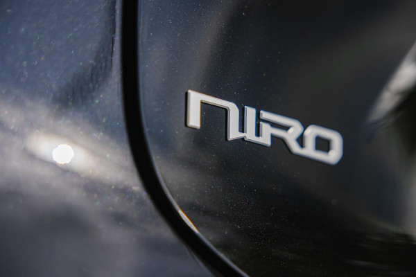 Kia Niro 1.6 GDi Hybrid DynamicLine | NIEUW | SNEL RIJDEN