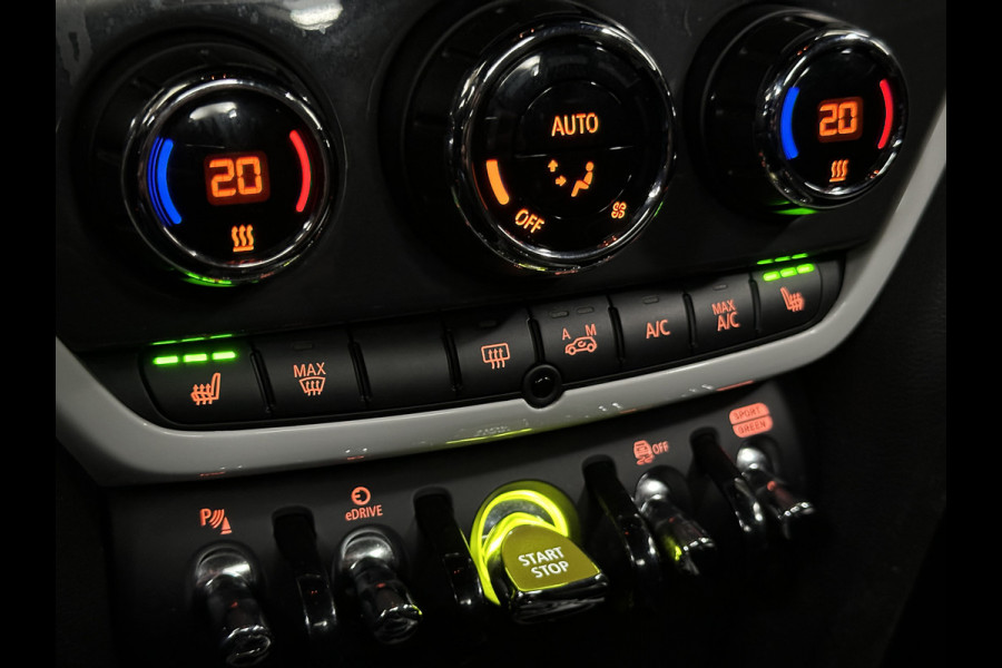 MINI Countryman 2.0 Cooper S E ALL4 Chili Plug In Hybrid Dealer O.H PHEV | Panodak | Adaptive Cruise | Lederen Sportstoelen | Apple Carplay | Camera | Navi | Stoelverwarming |
