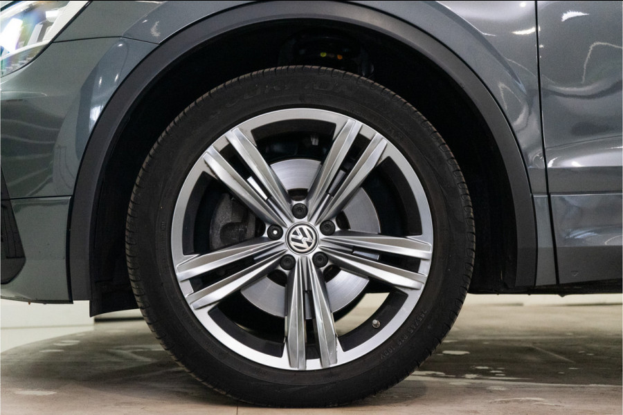 Volkswagen Tiguan 2.0 TSI 4Motion Highline Business R 180PK | Pano | DynAudio | Virtual | Standkachel | ACC+Lane+Dodehoek | 12 MND Garantie!