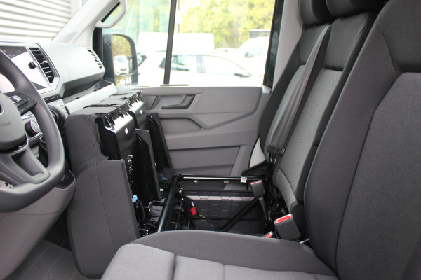 Volkswagen Crafter 35 2.0 TDI L3H3 177pk Automaat - LED koplampen - Navigatie - Geveerde stoel - Cruise - Camera - DAB - Rijklaar