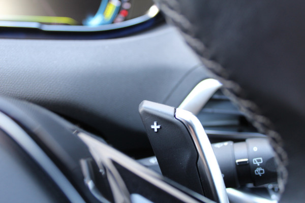 Peugeot 3008 1.6 HYbrid 225 Allure | Trekhaak | Navigatie | Camera | BLIS