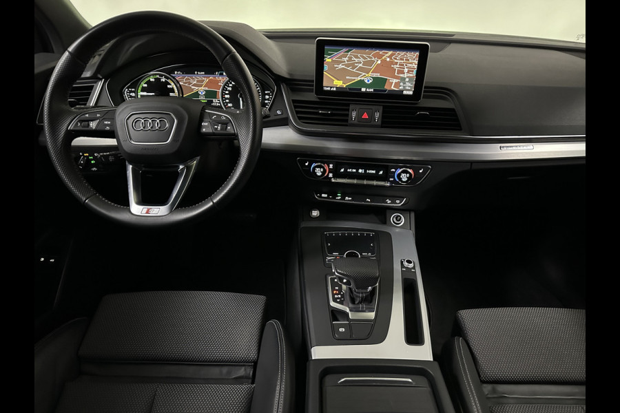 Audi Q5 55 TFSI e quattro S-Line Plug In Hybrid 367pk Dealer O.H. PHEV | Luchtvering | Trekhaak Elektrisch | Head-Up | Adaptive Cruise | 20"L.M. | Camera |