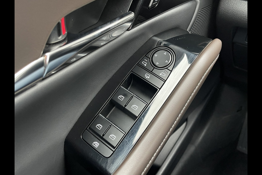 Mazda CX-30 2.0 SkyActiv-X AWD Luxury | Trekhaak | Leder | ACC | Bose Audio