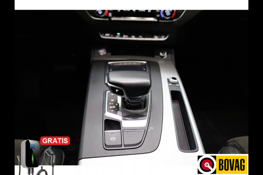 Audi Q5 50 TFSI e S-Line Quattro 300 PK  Navigatie, Stoelverwarming, Elec. achterklep, 360 Camera